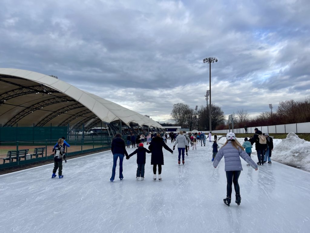 Eissporthalle Frankfurt: Außenring