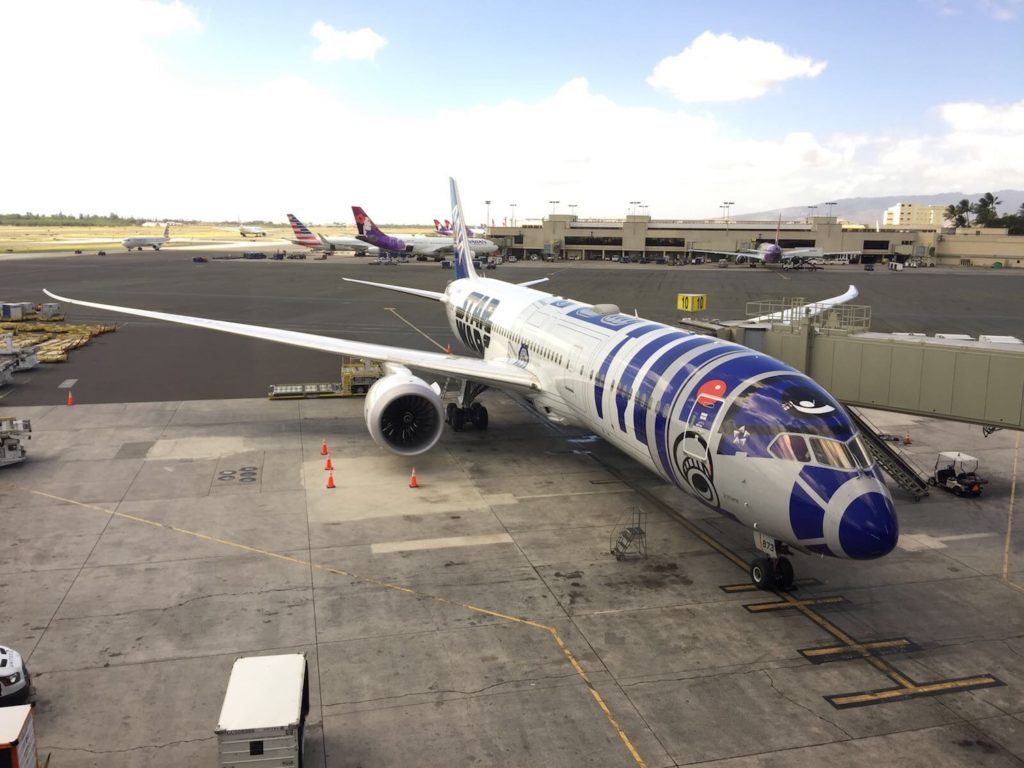 All Nippon Airways: R2 D2-Star Wars Dreamliner